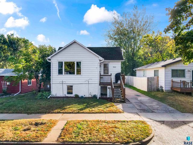 1022 N Van Eps Ave Avenue, Sioux Falls, SD 57103