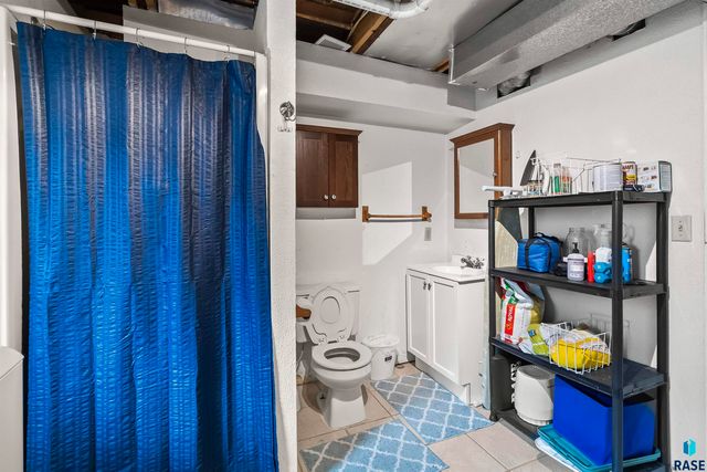 1022 N Van Eps Ave Avenue, Sioux Falls, SD 57103