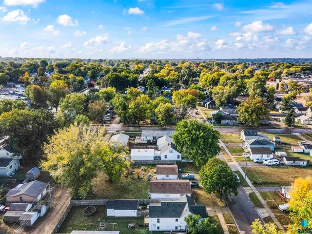 1022 N Van Eps Ave Avenue, Sioux Falls, SD 57103