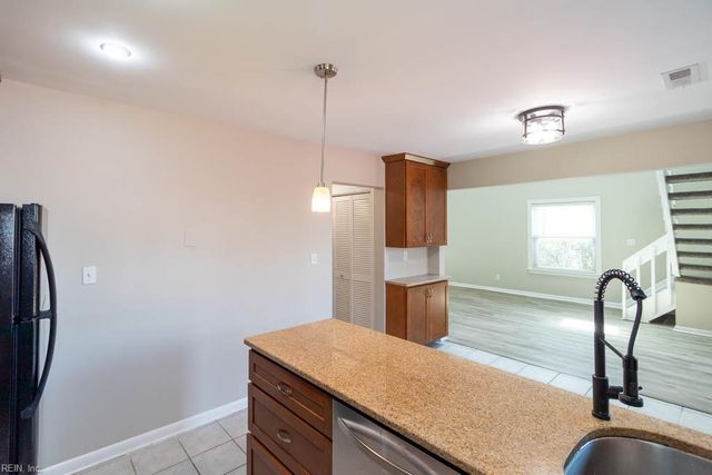 1811 Pope ST, Virginia Beach, VA 23464