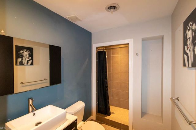 1811 Pope ST, Virginia Beach, VA 23464
