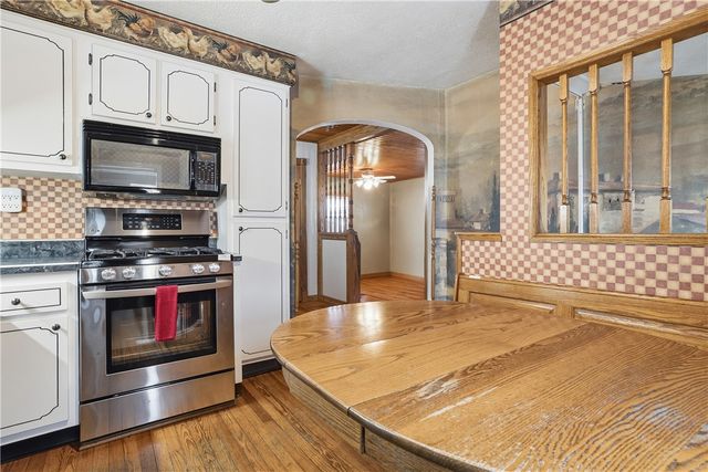 396 Oak Spring Rd, Canonsburg, PA 15317