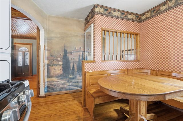 396 Oak Spring Rd, Canonsburg, PA 15317