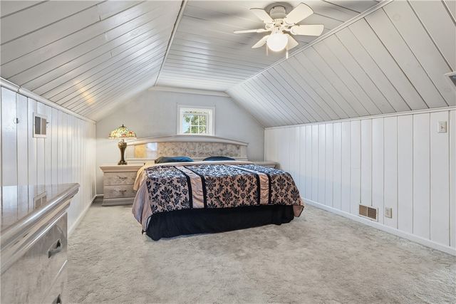 396 Oak Spring Rd, Canonsburg, PA 15317