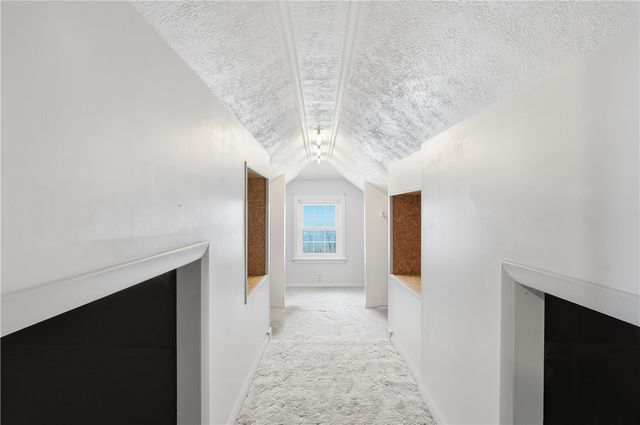 396 Oak Spring Rd, Canonsburg, PA 15317