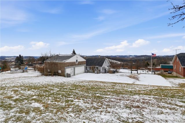 396 Oak Spring Rd, Canonsburg, PA 15317