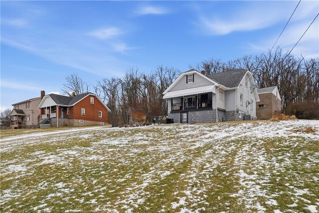 396 Oak Spring Rd, Canonsburg, PA 15317