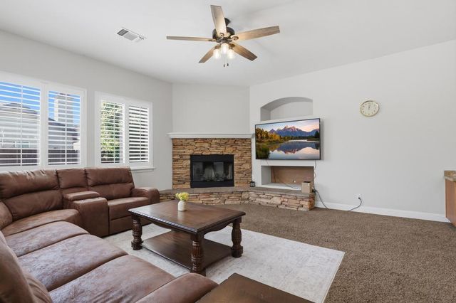 1918 Heidi Way, Yuba City, CA 95993