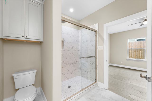 102 Buffalo Springs Road, Mabank, TX 75156