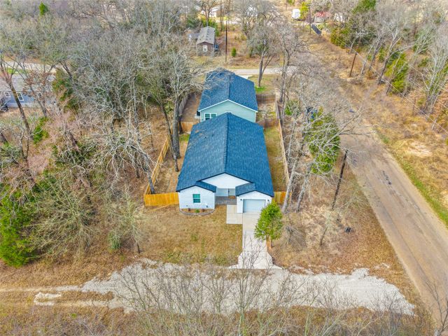 102 Buffalo Springs Road, Mabank, TX 75156