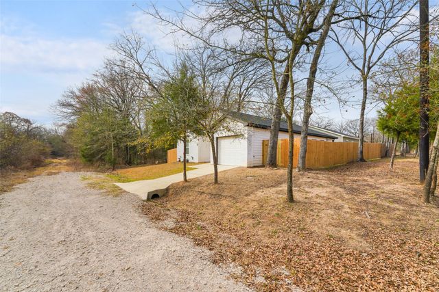 102 Buffalo Springs Road, Mabank, TX 75156