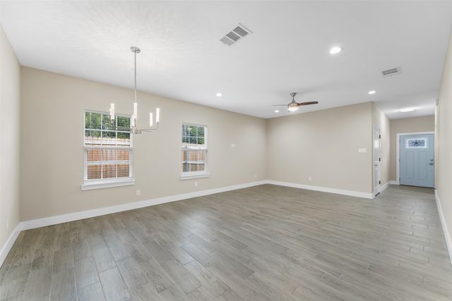 102 Buffalo Springs Road, Mabank, TX 75156