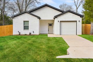 102 Buffalo Springs Road, Mabank, TX 75156