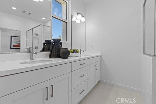 1050 Foothill Boulevard, Claremont, CA 91711