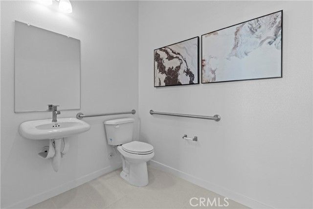 1050 Foothill Boulevard, Claremont, CA 91711