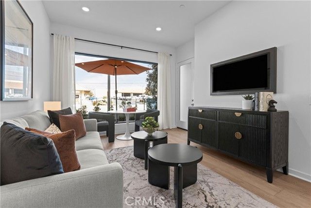 1050 Foothill Boulevard, Claremont, CA 91711