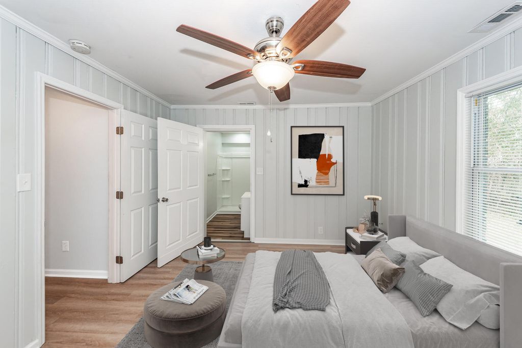 Image 9 of property listing at 2209 Odessa Street, Charleston, SC 29405