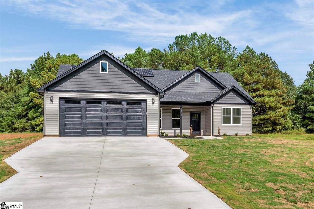 565 Bill Lattimore Road, Chesnee, SC 29323