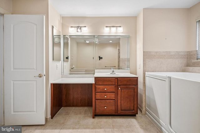 23 COPLEY CIR, West Berlin, NJ 08091