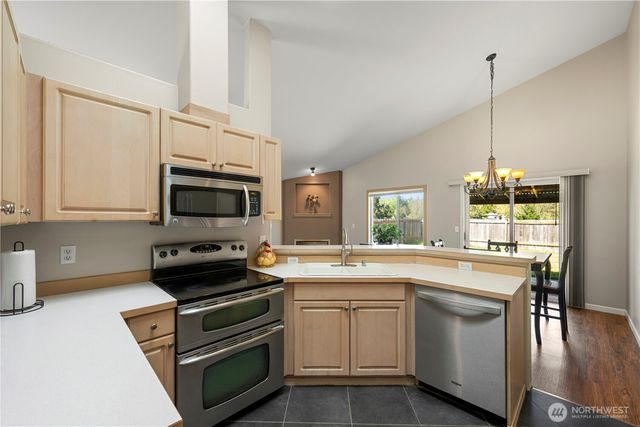 5609 138th Place NE, Marysville, WA 98271