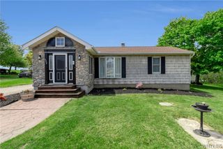 922 Two Rod Road, Marilla, NY 14102