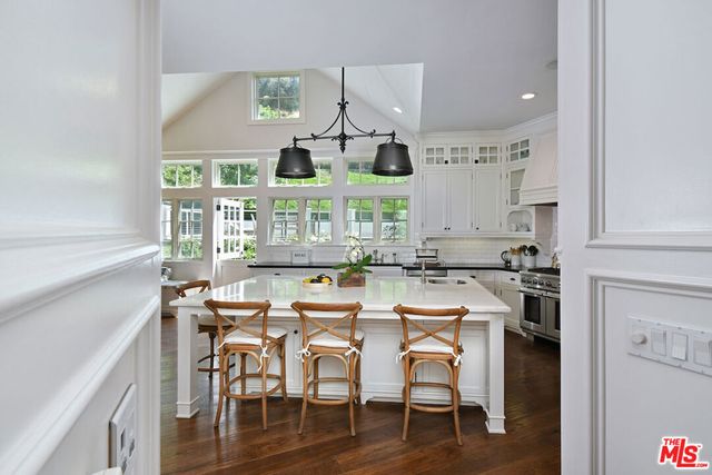 3640 Longridge Avenue, Sherman Oaks, CA 91423