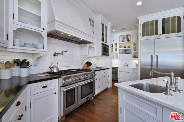 3640 Longridge Avenue, Sherman Oaks, CA 91423