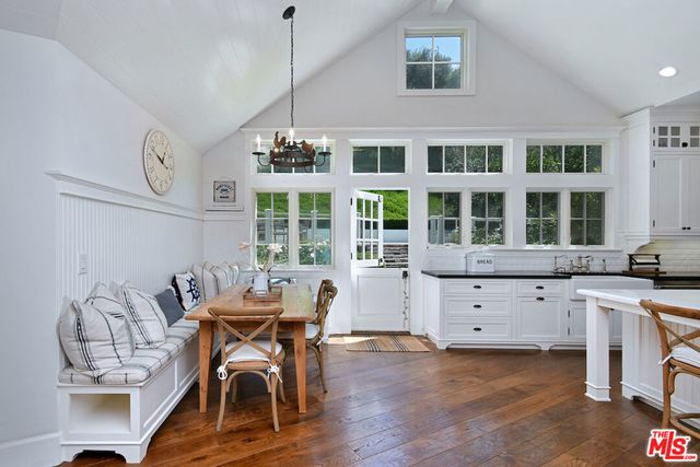 3640 Longridge Avenue, Sherman Oaks, CA 91423