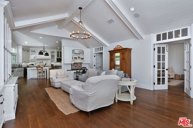 3640 Longridge Avenue, Sherman Oaks, CA 91423