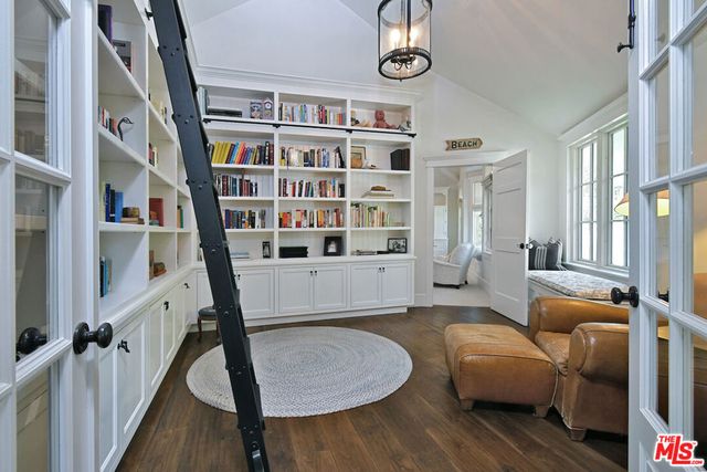 3640 Longridge Avenue, Sherman Oaks, CA 91423