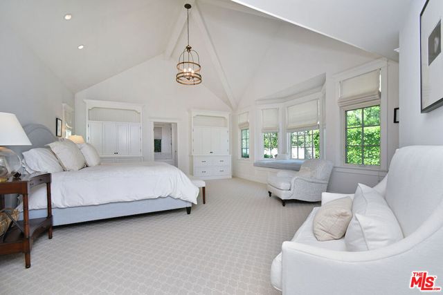 3640 Longridge Avenue, Sherman Oaks, CA 91423