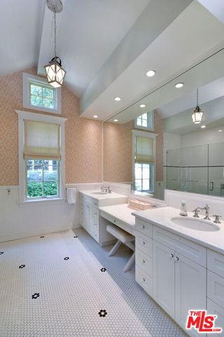 3640 Longridge Avenue, Sherman Oaks, CA 91423