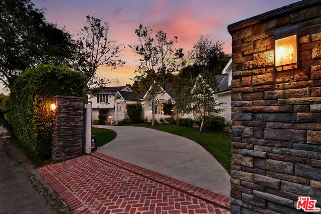 3640 Longridge Avenue, Sherman Oaks, CA 91423