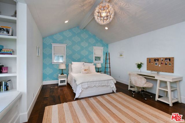 3640 Longridge Avenue, Sherman Oaks, CA 91423