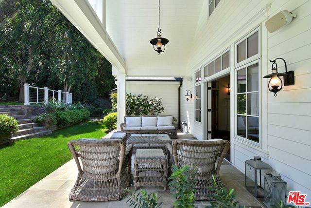 3640 Longridge Avenue, Sherman Oaks, CA 91423