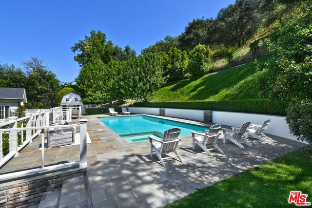 3640 Longridge Avenue, Sherman Oaks, CA 91423