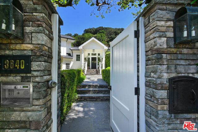 3640 Longridge Avenue, Sherman Oaks, CA 91423