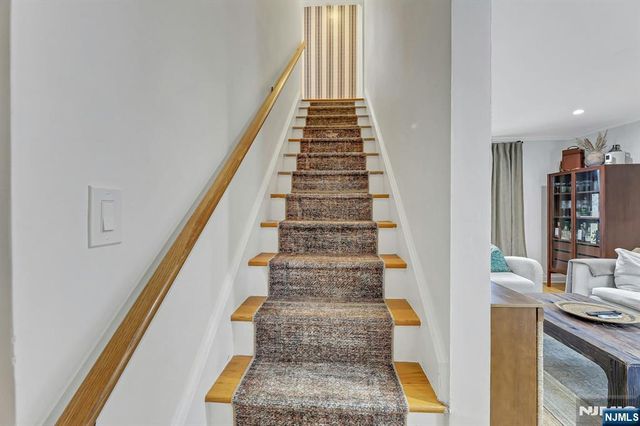 19 Pine Street, Closter, NJ 07624