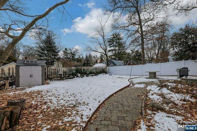 19 Pine Street, Closter, NJ 07624