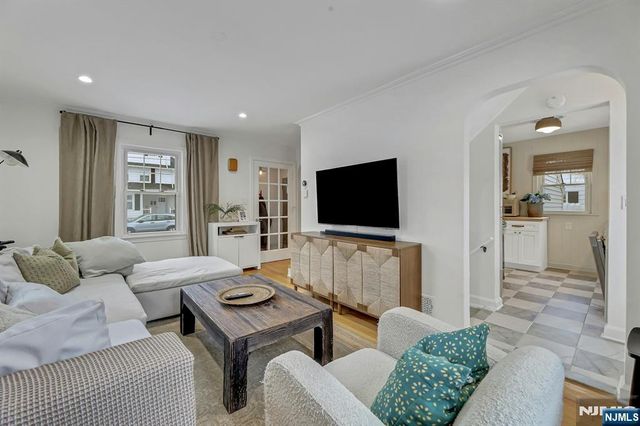 19 Pine Street, Closter, NJ 07624