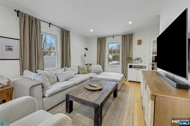 19 Pine Street, Closter, NJ 07624