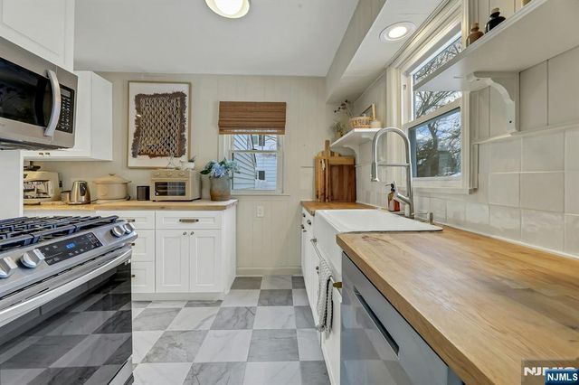 19 Pine Street, Closter, NJ 07624