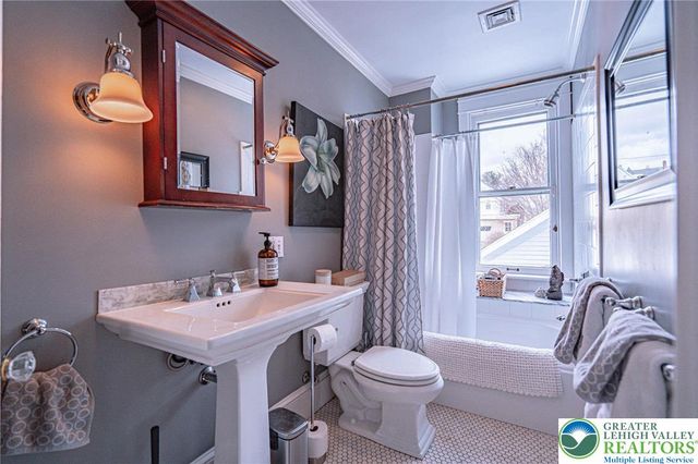 253 East Church Street, Bethlehem City, PA 18018