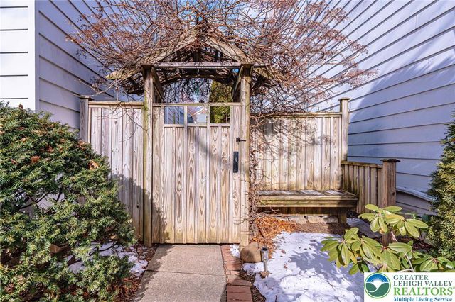 253 East Church Street, Bethlehem City, PA 18018