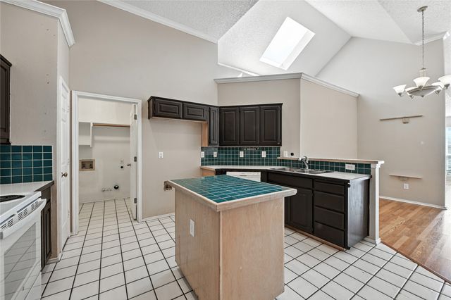2119 Amherst Drive, Lewisville, TX 75067