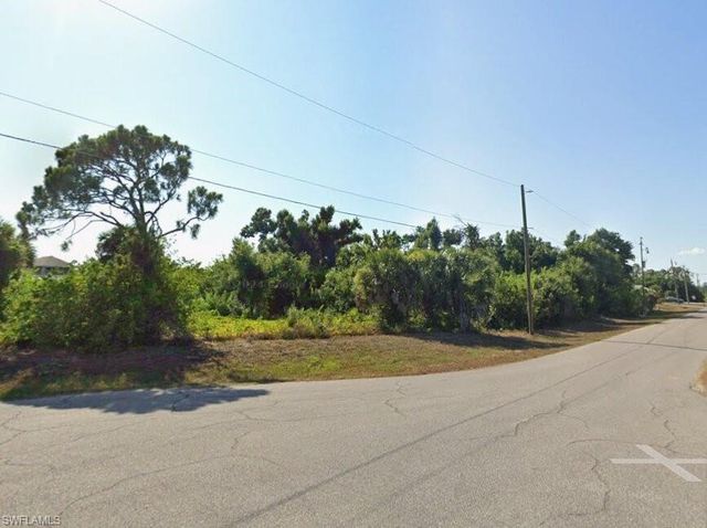 329 Australian DR, Rotonda West, FL 33947
