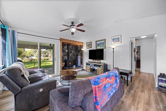 115 N Brent, Nampa, ID 83687