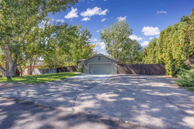 115 N Brent, Nampa, ID 83687