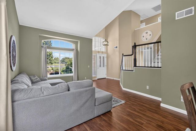 807 Rancho Gaviota Ct, Roseville, CA 95747
