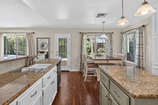807 Rancho Gaviota Ct, Roseville, CA 95747